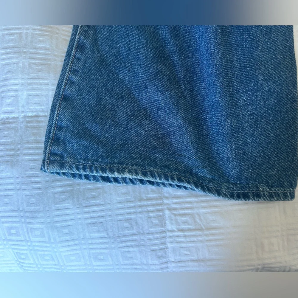 Hollister Women's Ultra High Rise Baggy Jeans - Picture 8 of 8